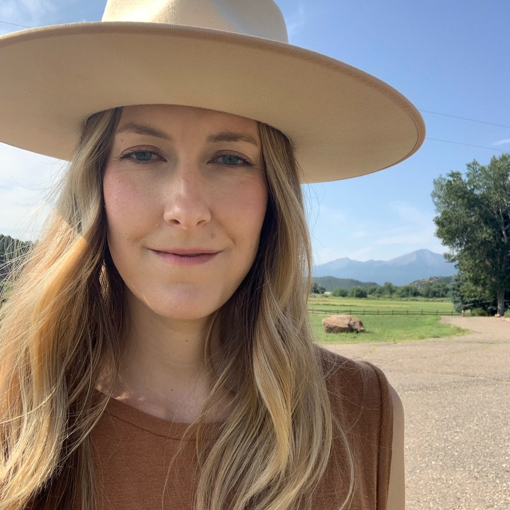 Meet your Posher, Melissa